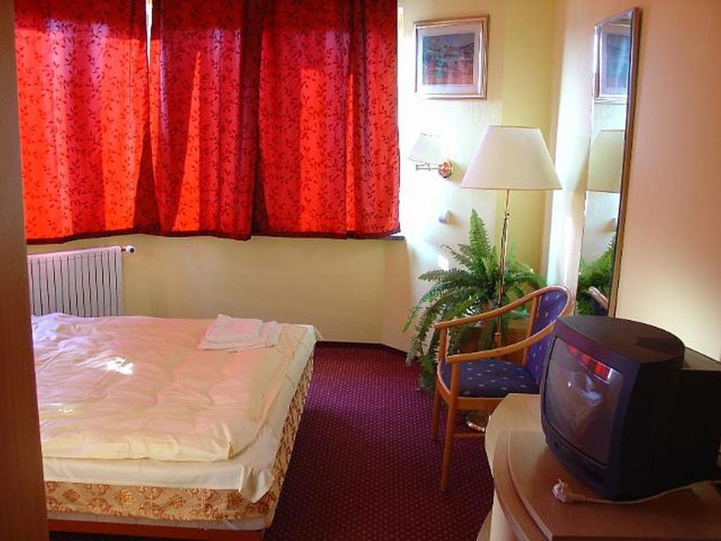 Hotel Rezydencja Parkowa Warschau Zimmer foto