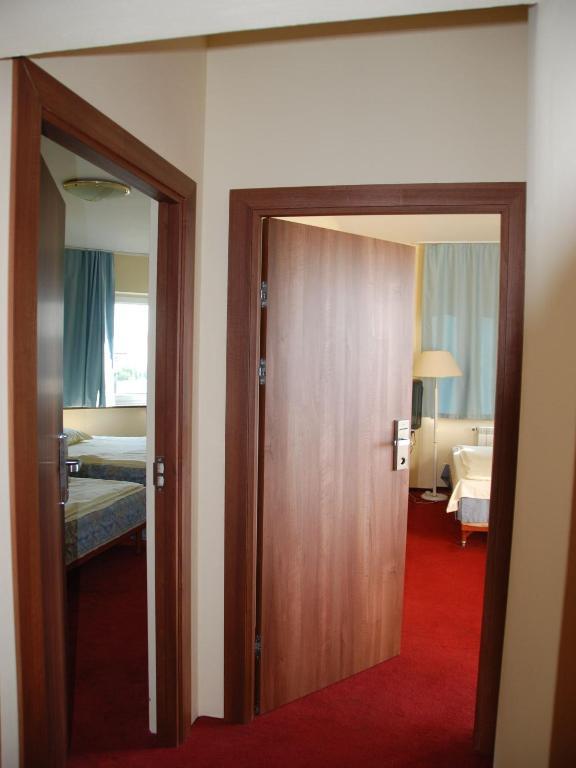 Hotel Rezydencja Parkowa Warschau Exterior foto